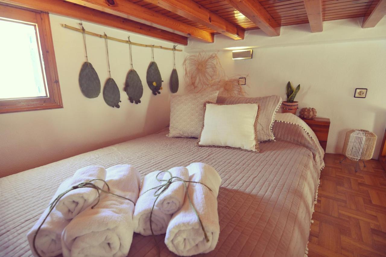 Bright & Relaxing Loft With Attic Room In The Heart Of Mykonos City Mykonos Town Екстериор снимка